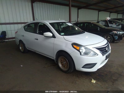 Nissan Versa 2016