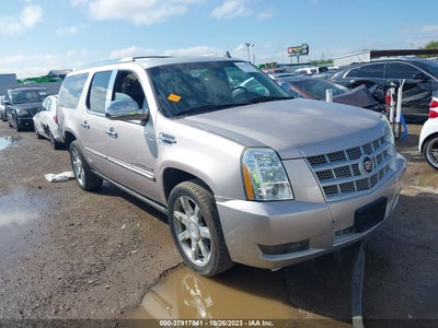 Cadillac Escalade esv 2013