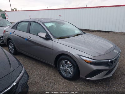 Hyundai Elantra 2024