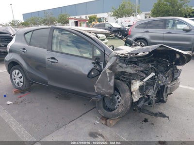 Toyota Prius c 2014