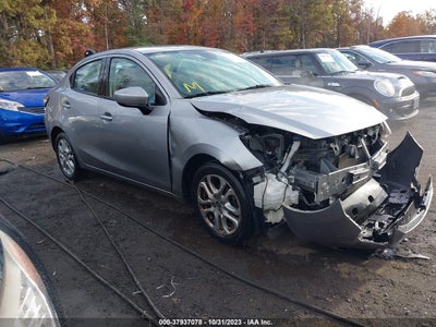Scion Ia 2016