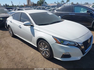 Nissan Altima 2020