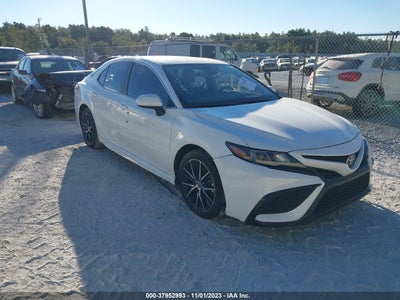 Toyota Camry 2021