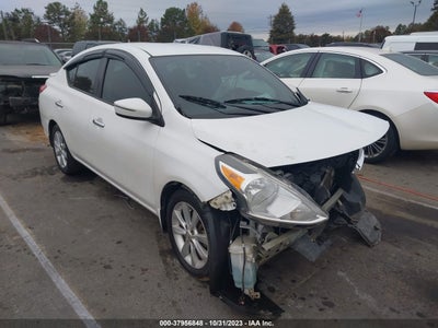Nissan Versa 2015