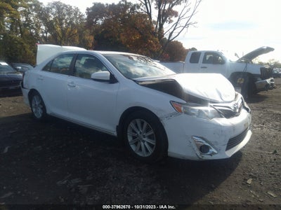 TOYOTA CAMRY HYBRID 2013