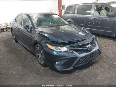 Toyota Camry 2019