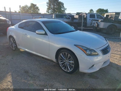 INFINITI JOURNEY 2012