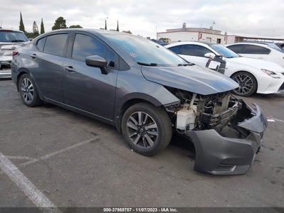 Nissan Versa 2021