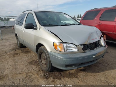 Toyota Sienna 2001