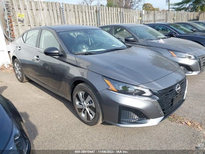 Nissan Altima 2024
