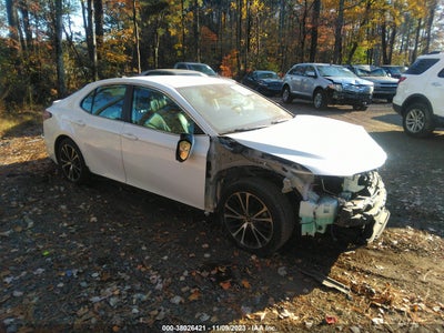Toyota Camry 2019