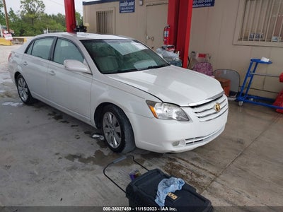 Toyota Avalon 2005