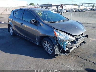 Toyota Prius c 2015