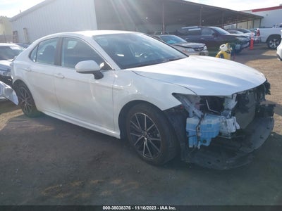 Toyota Camry 2021