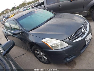 Nissan Altima 2010