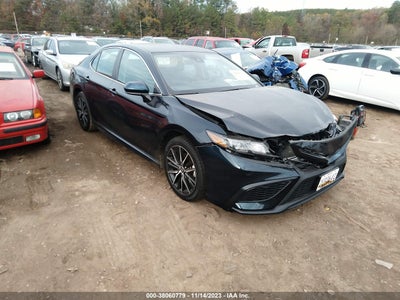 Toyota Camry 2021