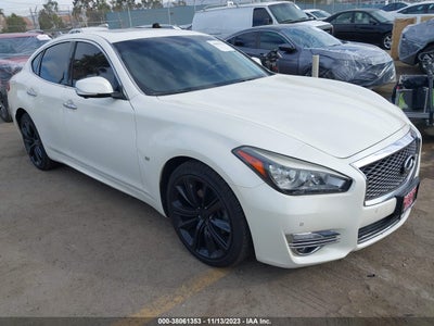 Infiniti Q70 2018