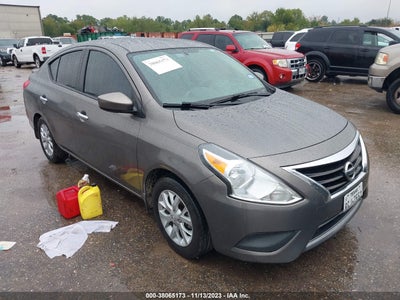 Nissan Versa 2015