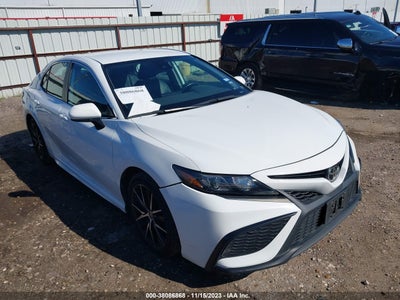 Toyota Camry 2021