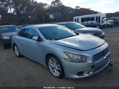 Nissan Maxima 2010