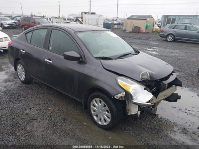 Nissan Versa 2015