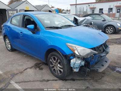 Scion Ia 2016