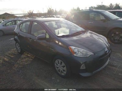 Toyota Prius c 2014