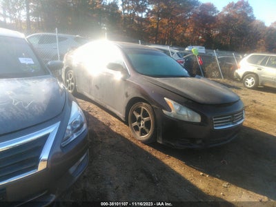 Nissan Maxima 2010