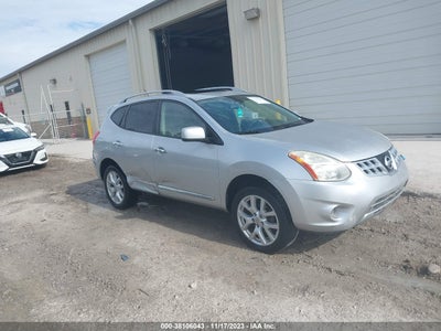 Nissan Rogue 2011