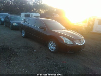 Nissan Altima 2010