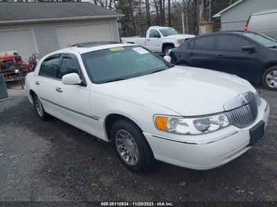 LINCOLN TOWN CAR 2000