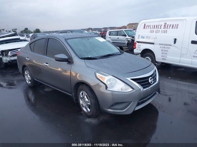 Nissan Versa 2016
