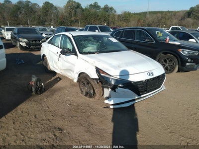 Hyundai Elantra 2021