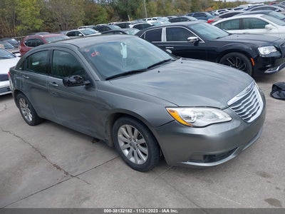 Chrysler 200 2013
