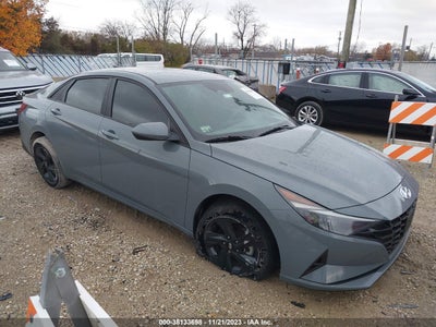 Hyundai Elantra 2022