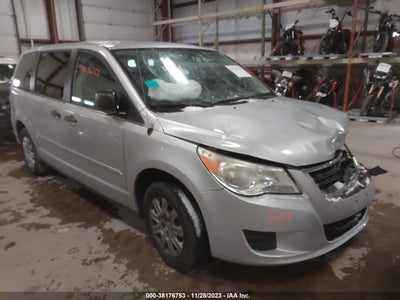 Volkswagen Routan 2010