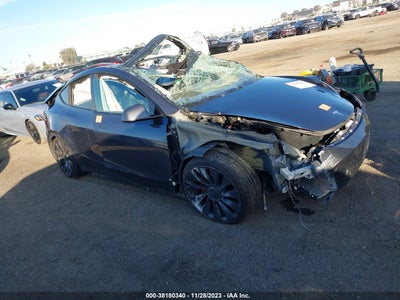 Tesla Model y 2022