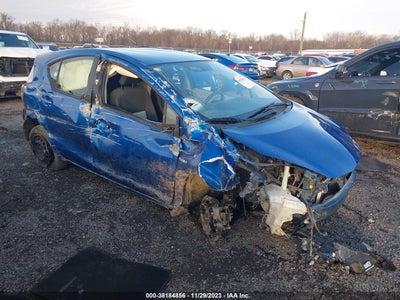 Toyota Prius c 2014