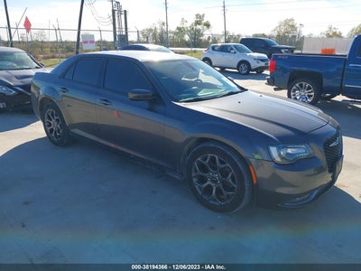 Chrysler 300 2021