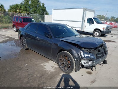 Chrysler 300 2019