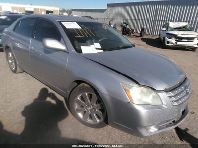 Toyota Avalon 2006