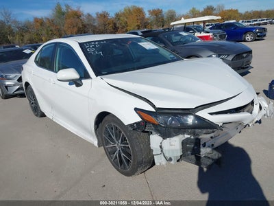 Toyota Camry 2021