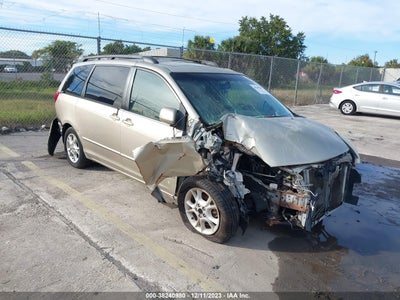 Toyota Sienna 2005