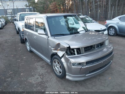 Scion Xb 2004