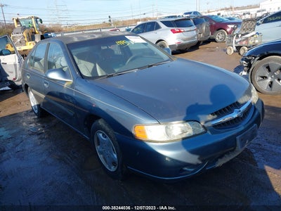 Nissan Altima 2001