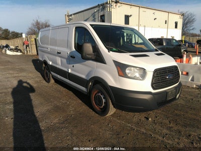 Ford Transit-150 2015