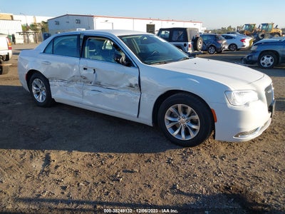 Chrysler 300 2016