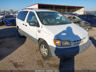 Toyota Sienna 2000
