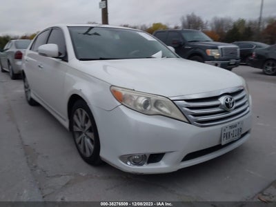 Toyota Avalon 2011