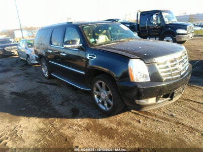 Cadillac Escalade esv 2013